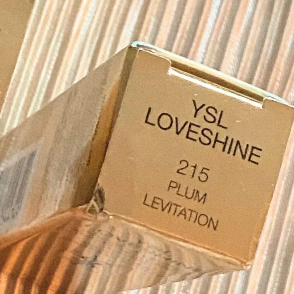YSL LOVESHINE LIP OIL STICK 215 PLUM LEVITATION FULL SIZE